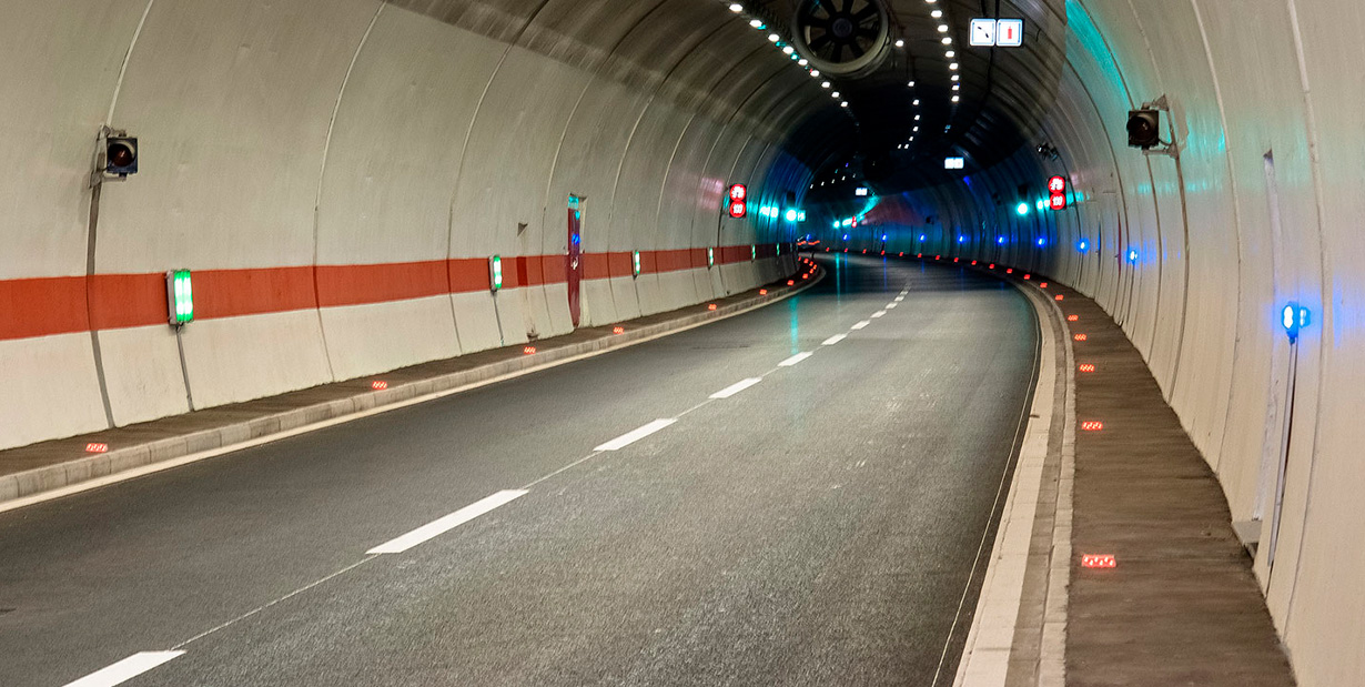 Road MonitoriQ is a tool used to evaluate and optimize the maintenance of road networks. The technology consists of embedded IoT sensors that collect data indicating pavement health. Modern technology for road rehabilitation